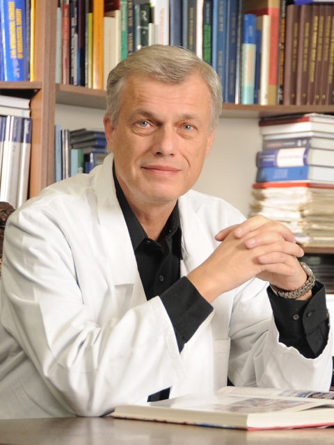 profesor Vladimír Beneš, přednosta Ústavu klinických neurooborů ÚVN